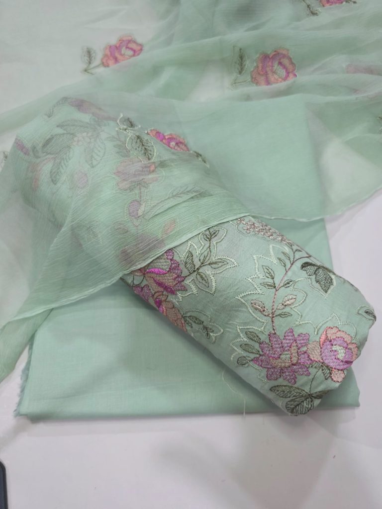 Bareeze 3 piece lawn suit